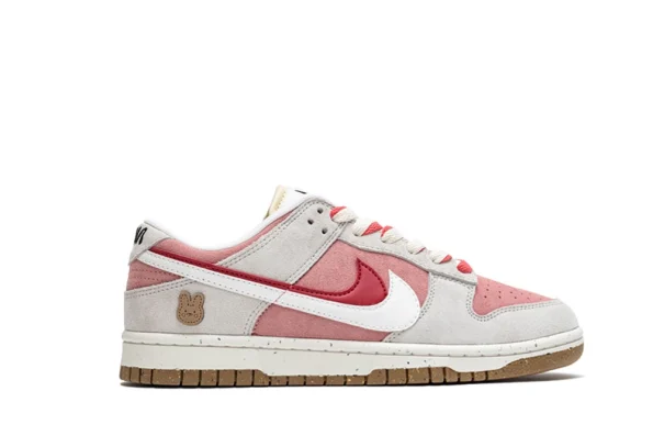 Nike Dunk Low SE ’85’ Bunny Cookies Reps DO9457-100