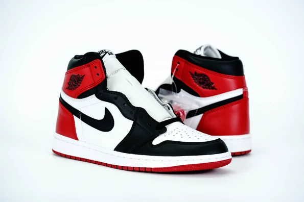Air Jordan 1 Retro High OG ‘Black Toe’ Reps 555088 125 - Image 3