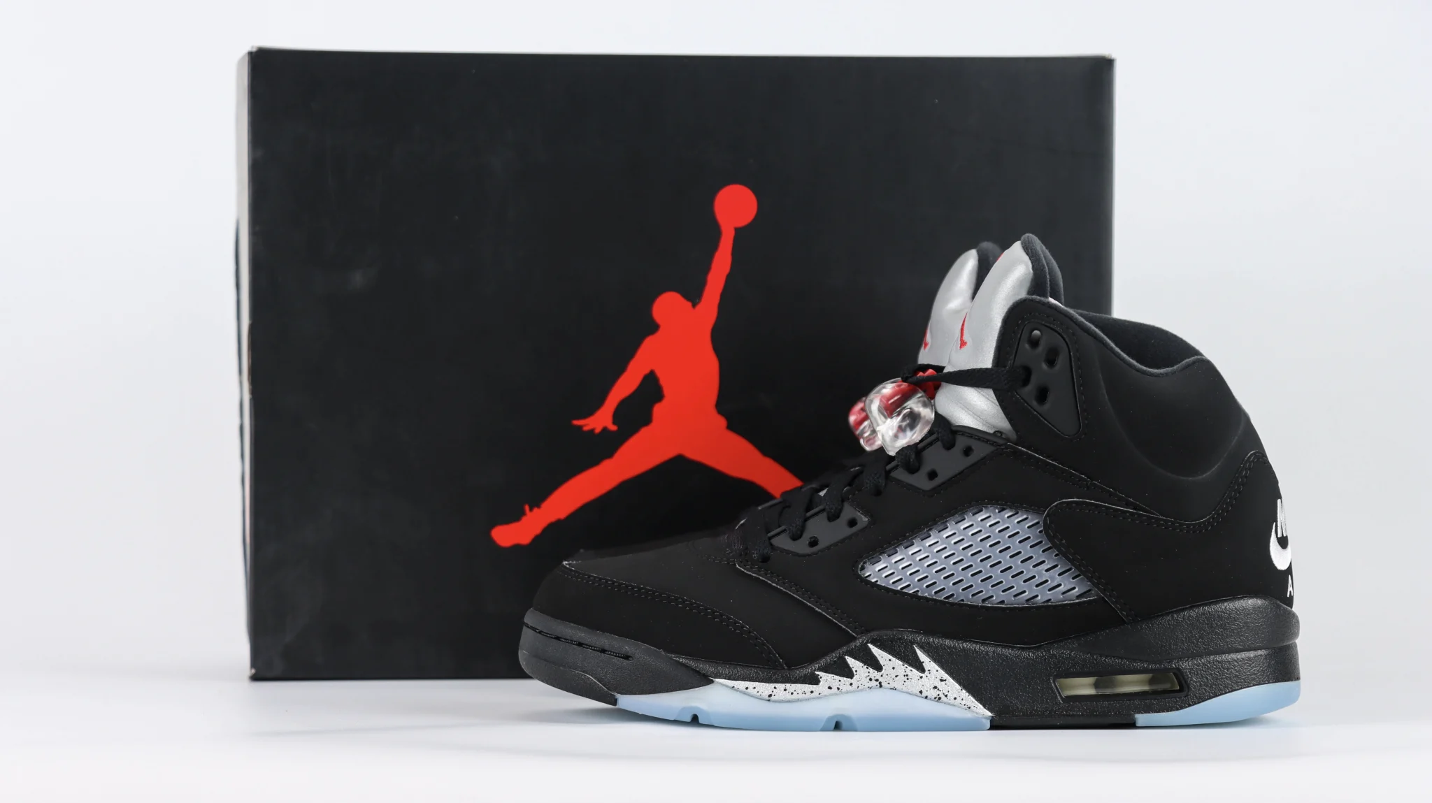 Air Jordan 5 Retro Black Metallic (2016) Replica 845035-003 - Image 6