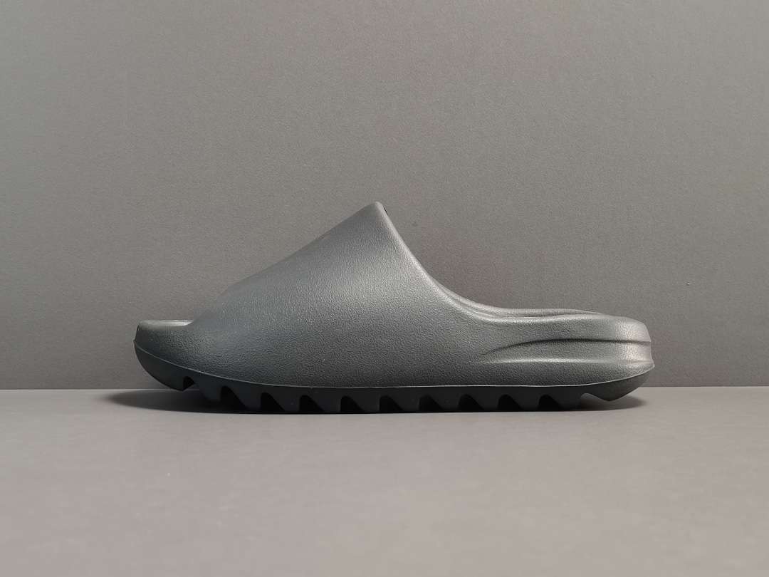 YESKICKS Adidas Yeezy Slide Onyx Replica HQ6448 - Image 2