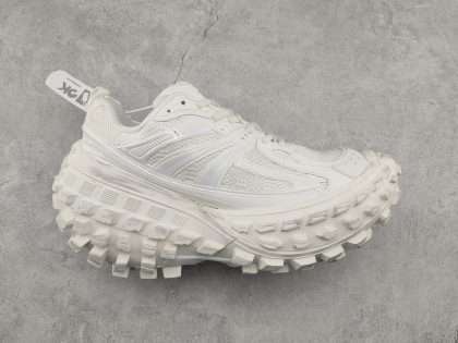 YESKICKS Balenxiaga Defender Rubber Platform Bouncer Sneaker in White Replica