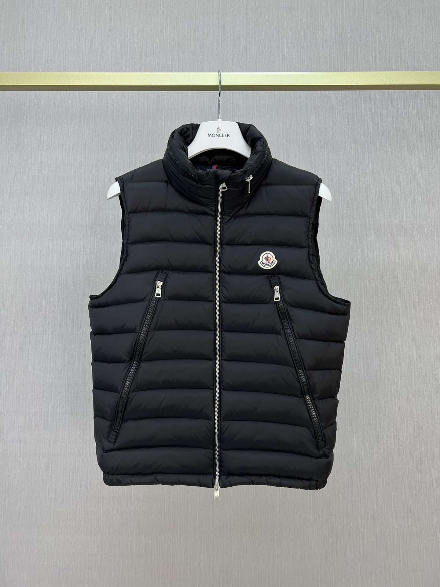 YESKICKS Moncler 2023 Latest Fashion Casual Menswear Vest Collection Albyt Down Vests For Men
