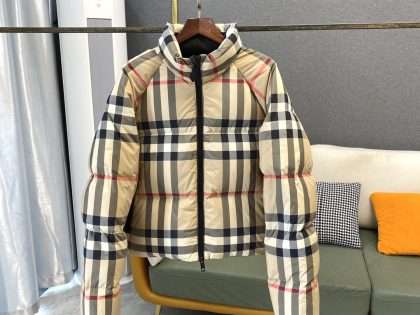 YESKICKS Burberry Classic Check Stand Collar Zip Down Jacket For Women