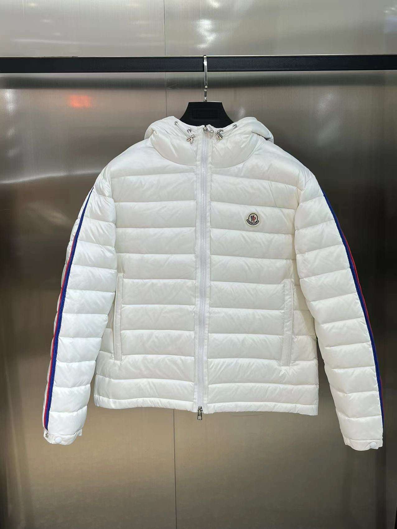 YESKICKS Moncler 2023 Spring and Autumn Men's New Down Jacket Black And White