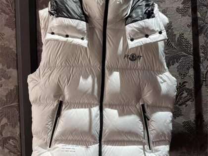 YESKICKS Moncler x Frgmt Hooded Zipper Down Vest Bright White And Taupe