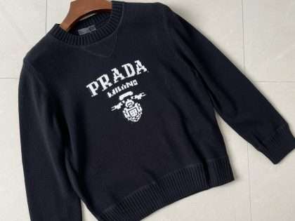 YESKICKS Prada Prada Fall And Winter New-Letter Jacquard Round Neck Sweater For Unisex Black White And Red