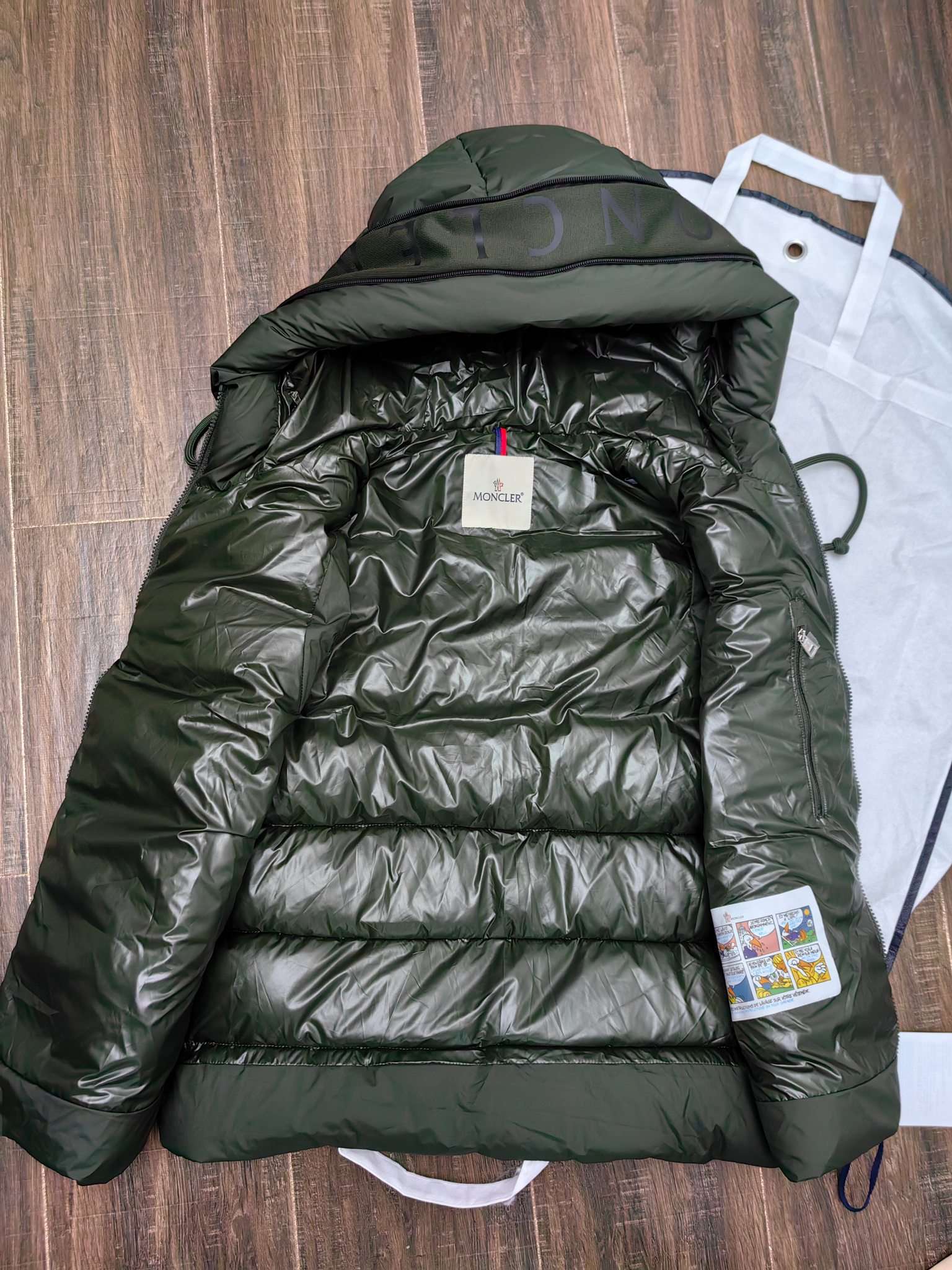 YESKICKS Moncler 23FW Hooded Zipper Monogrammed Down Vest For Unisex Black Green And White - Image 9