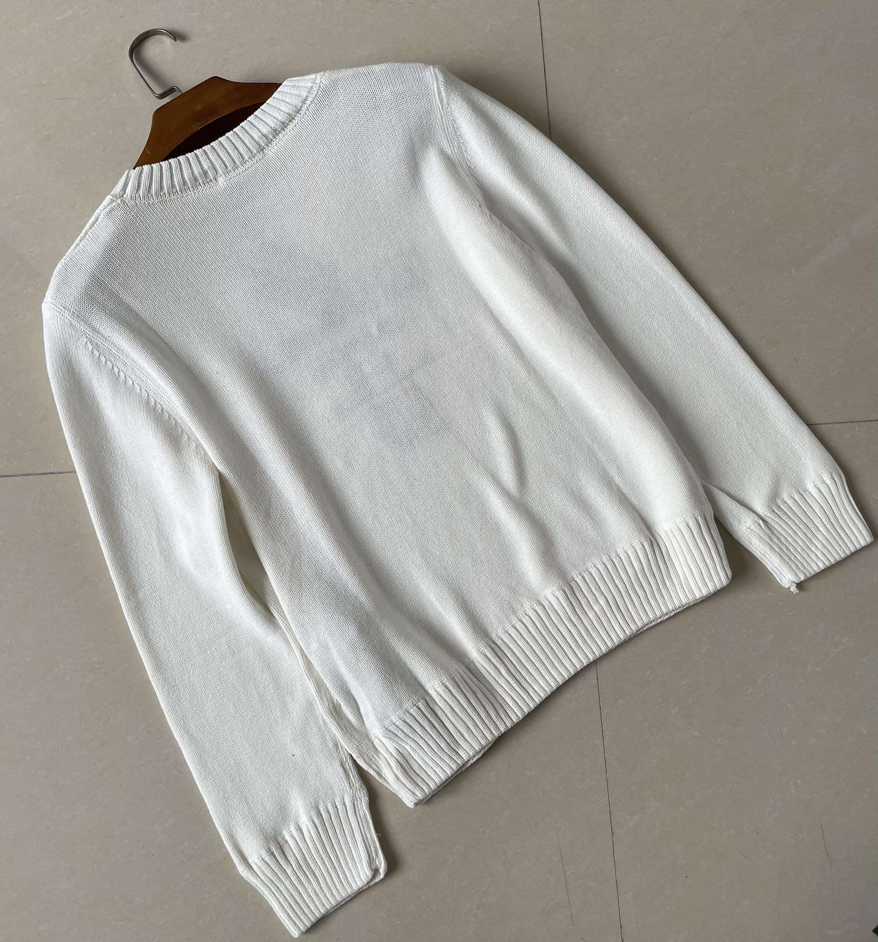 YESKICKS Prada Prada Fall And Winter New-Letter Jacquard Round Neck Sweater For Unisex Black White And Red - Image 6