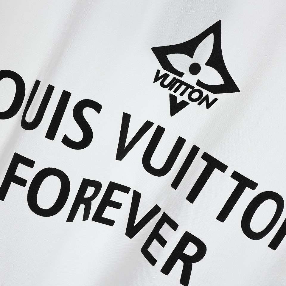 YESKICKS Louis Vuitton Foam Letter Print T-Shirt For Unisex Black And White - Image 12