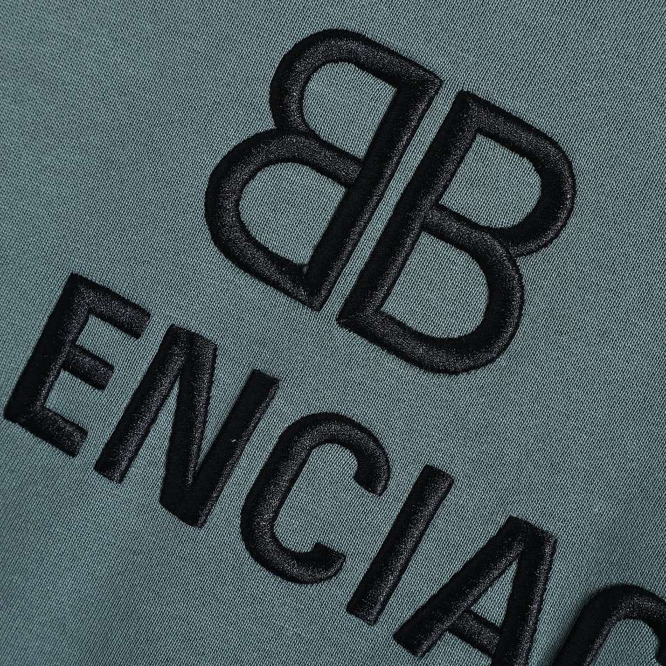 YESKICKS Balenciaga Double B Logo Embroidered Crew Neck Sweatshirt For Unisex Deep Gray Light Gray And Light Blue - Image 15