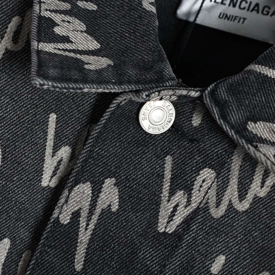 YESKICKS Balenciaga Monogram Graffiti Denim Jacket For Unisex Black And Blue - Image 15