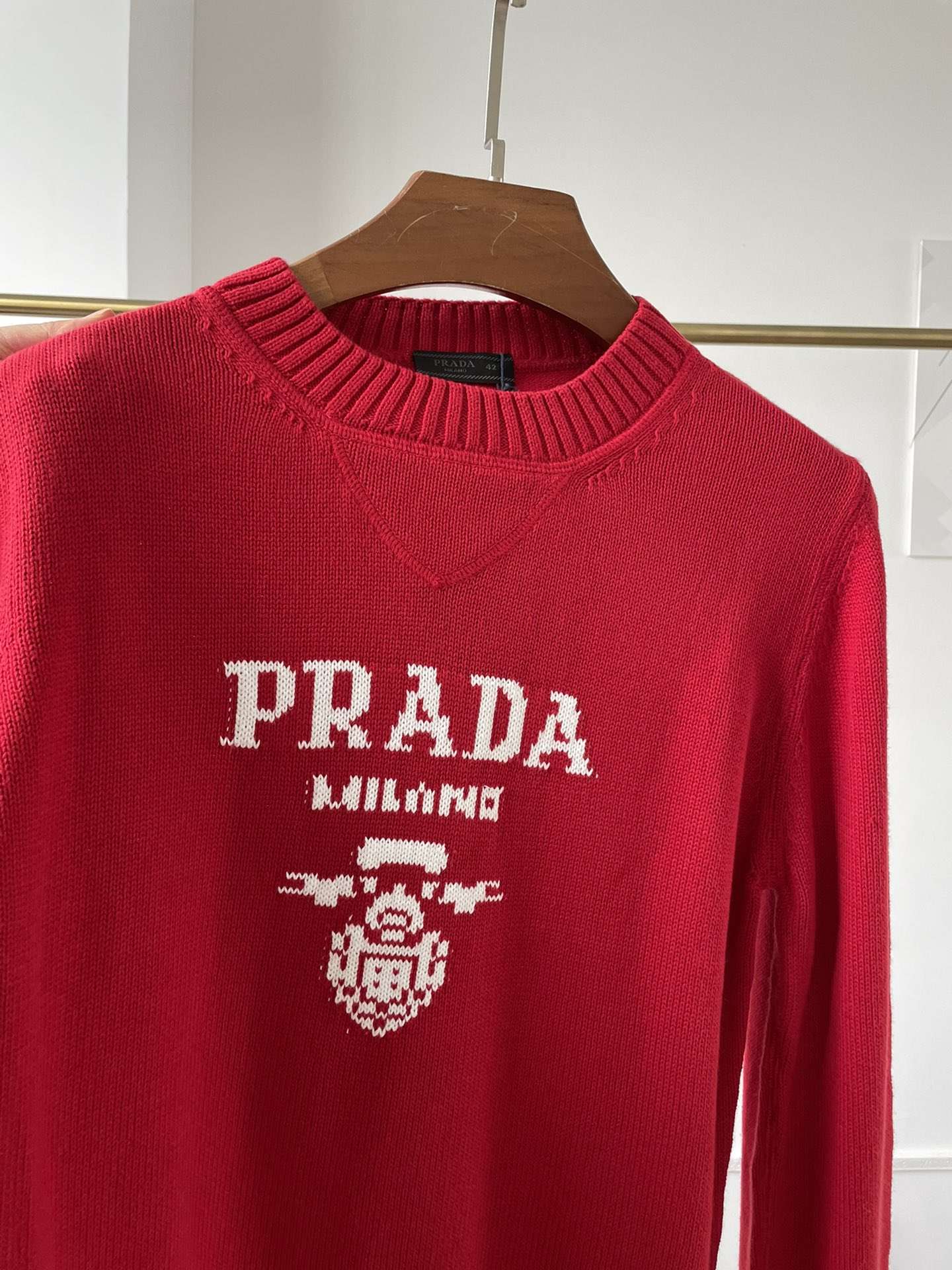 YESKICKS Prada Prada Fall And Winter New-Letter Jacquard Round Neck Sweater For Unisex Black White And Red - Image 3