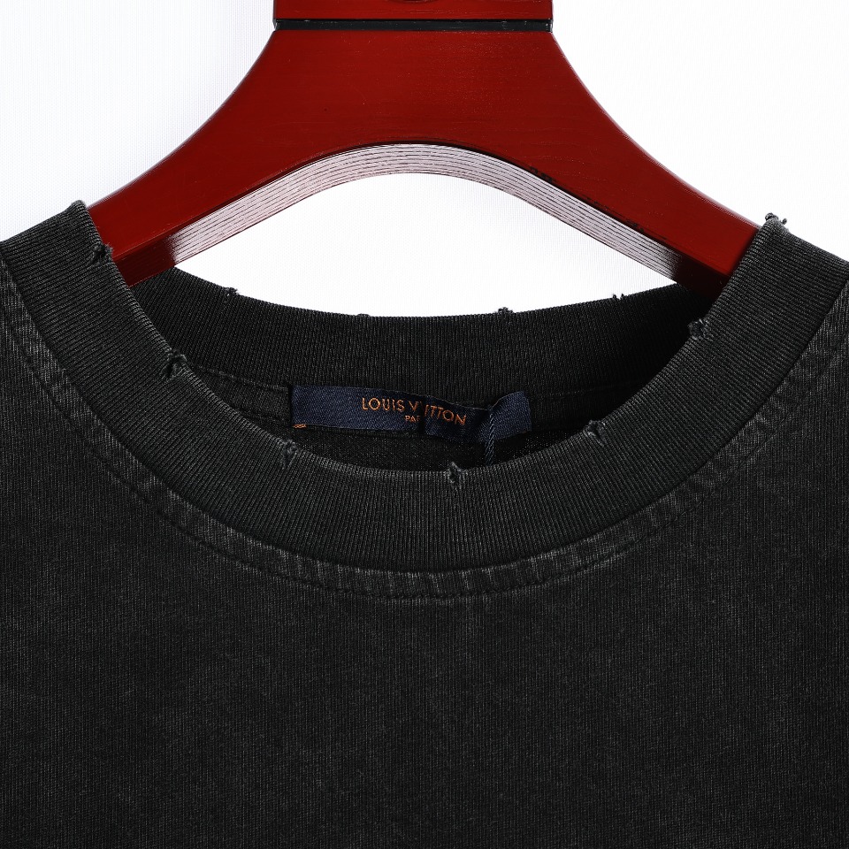 YESKICKS Louis Vuitton Nine-Patterned Three-Flower Washed And Aged Style T-Shirt For Unisex - Image 2