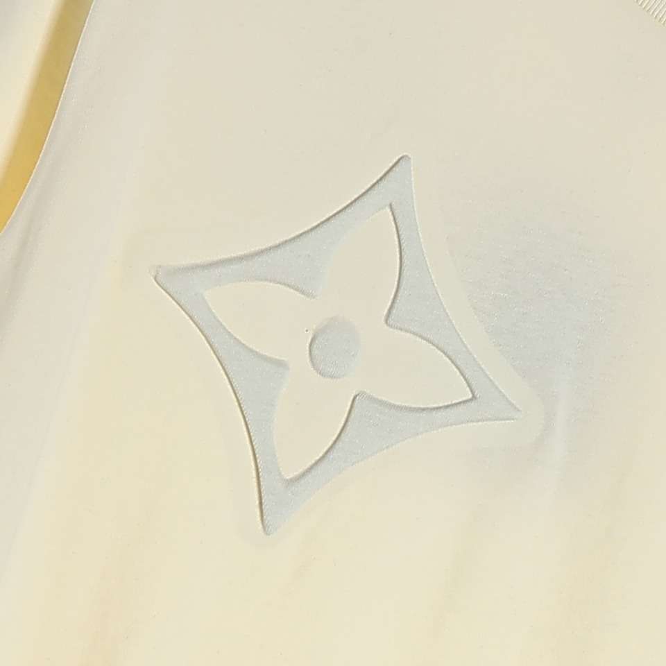 YESKICKS Louis Vuitton Logo Embossed T-Shirt For Unisex Navy Blue And Apricot - Image 2