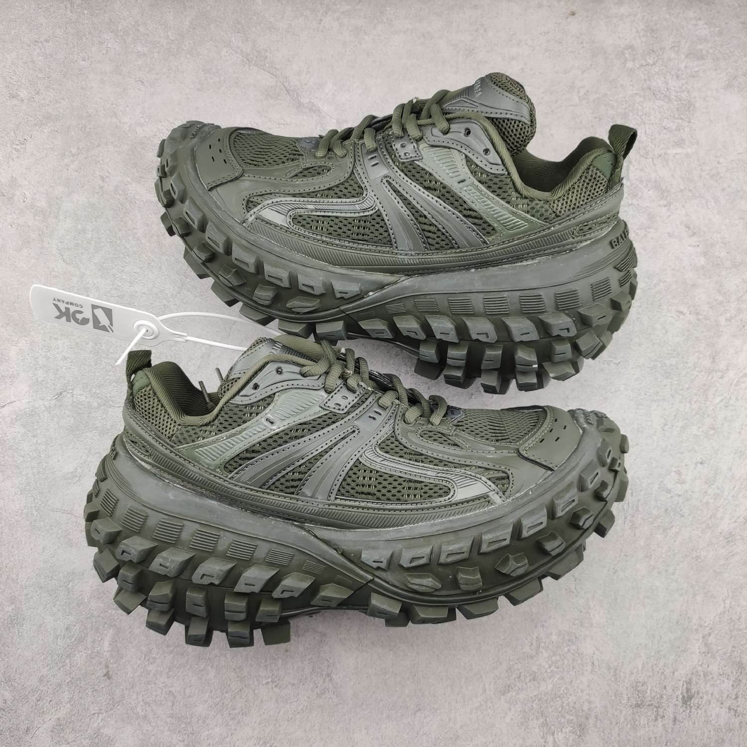 YESKICKS Balenxiaga Defender Rubber Platform Bouncer Sneaker in Green Replica - Image 2