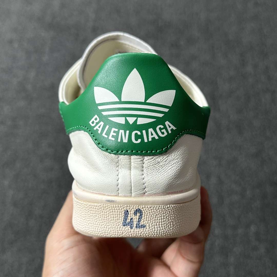 YESKICKS Balenciaga x Adidas Stan Smith Worn-Out White Green Replica Sneaker - Image 2