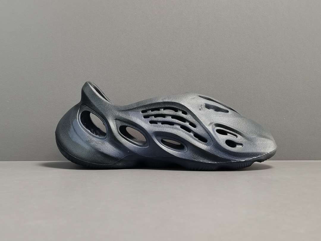 YESKICKS Yeezy Foam Runner ‘Mineral Blue’ Replica GV7903 - Image 3