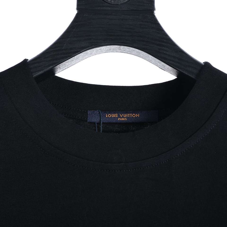 YESKICKS Louis Vuitton Red Thread Cursive Embroidery T-Shirt For Unisex - Image 2