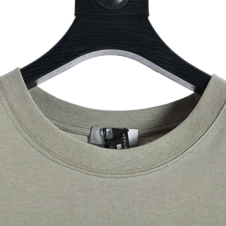 YESKICKS Dior Logo Print T-Shirt For Unisex - Image 2