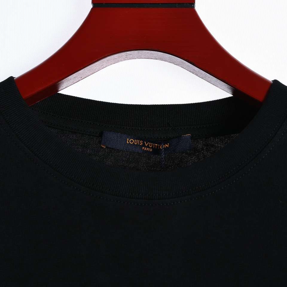 YESKICKS Louis Vuitton Gradient Foam Print T-Shirt For Unisex Black And White - Image 2