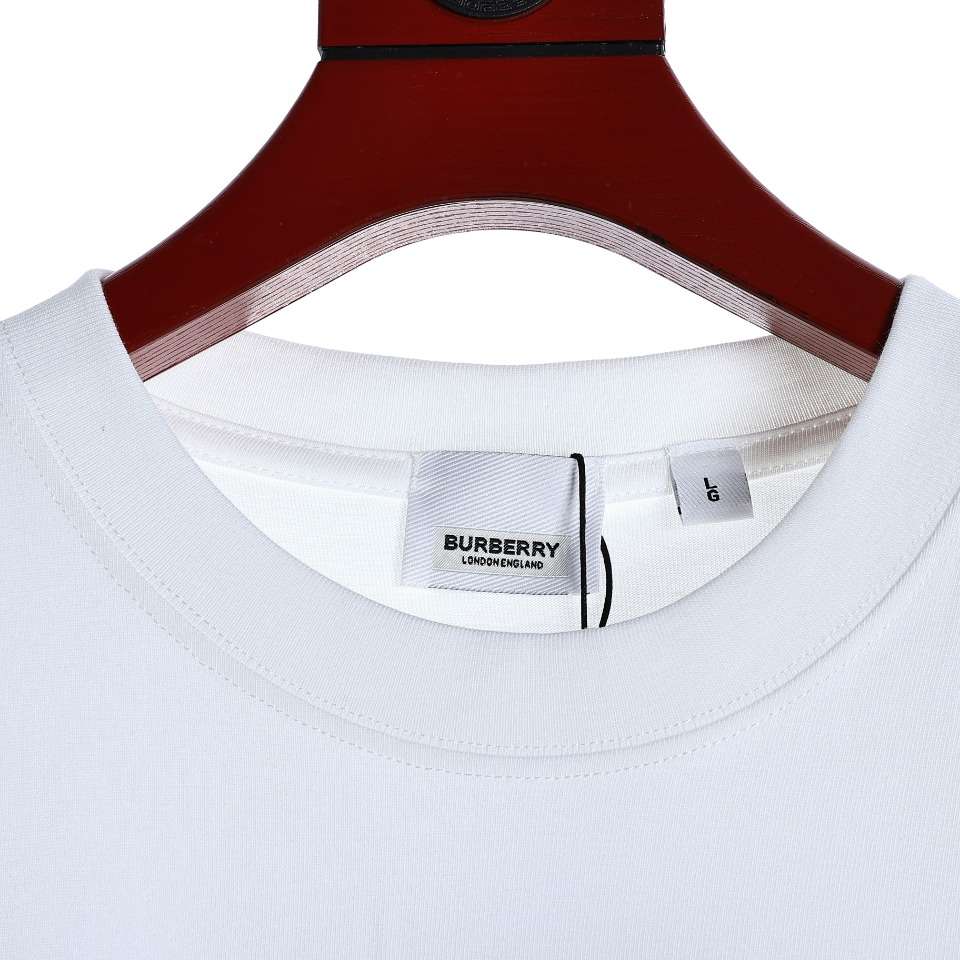 YESKICKS Burberry Gothic Letter Print Short Sleeve T-Shirt For Unisex - Image 2