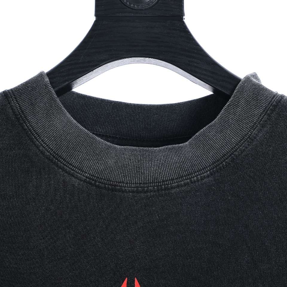 YESKICKS Balenciaga Alien BB Washed and Aged Short Sleeve T-Shirt For Unisex - Image 2