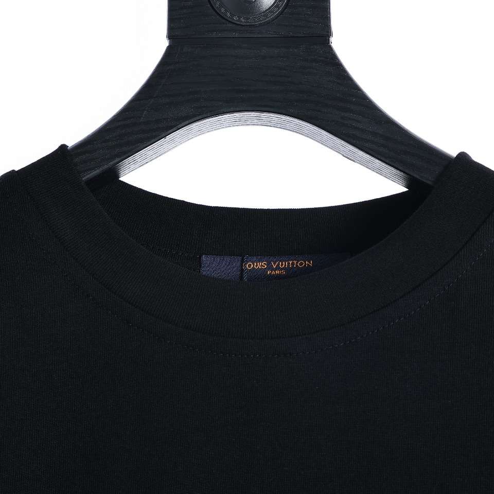 YESKICKS Louis Vuitton Pearl Short Sleeve T-Shirt For Unisex - Image 2