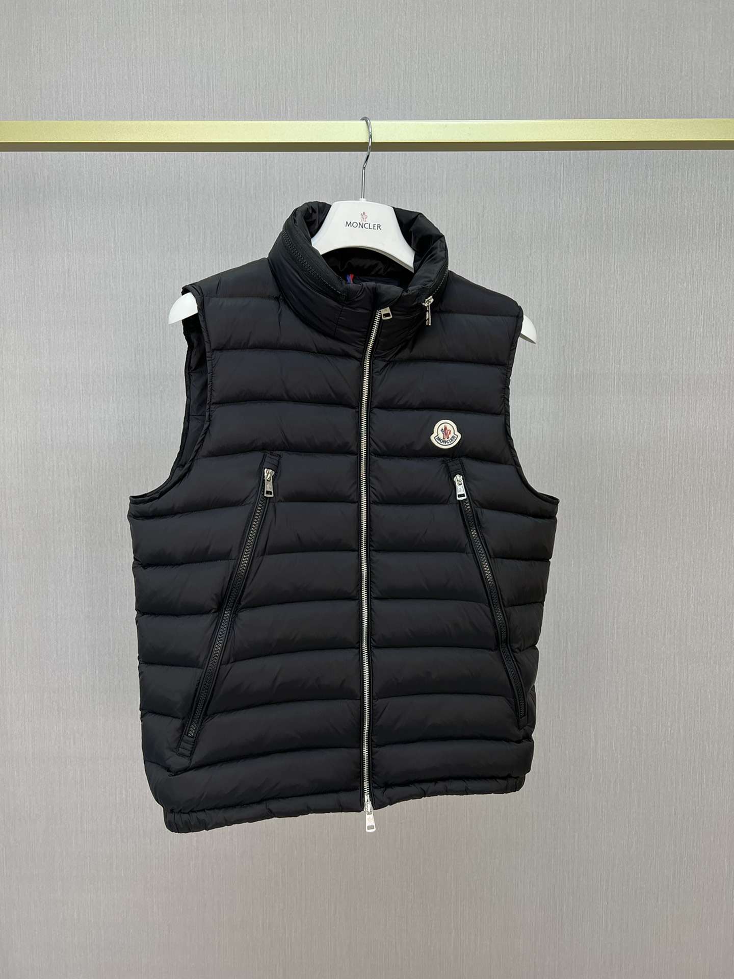 YESKICKS Moncler 2023 Latest Fashion Casual Menswear Vest Collection Albyt Down Vests For Men - Image 2