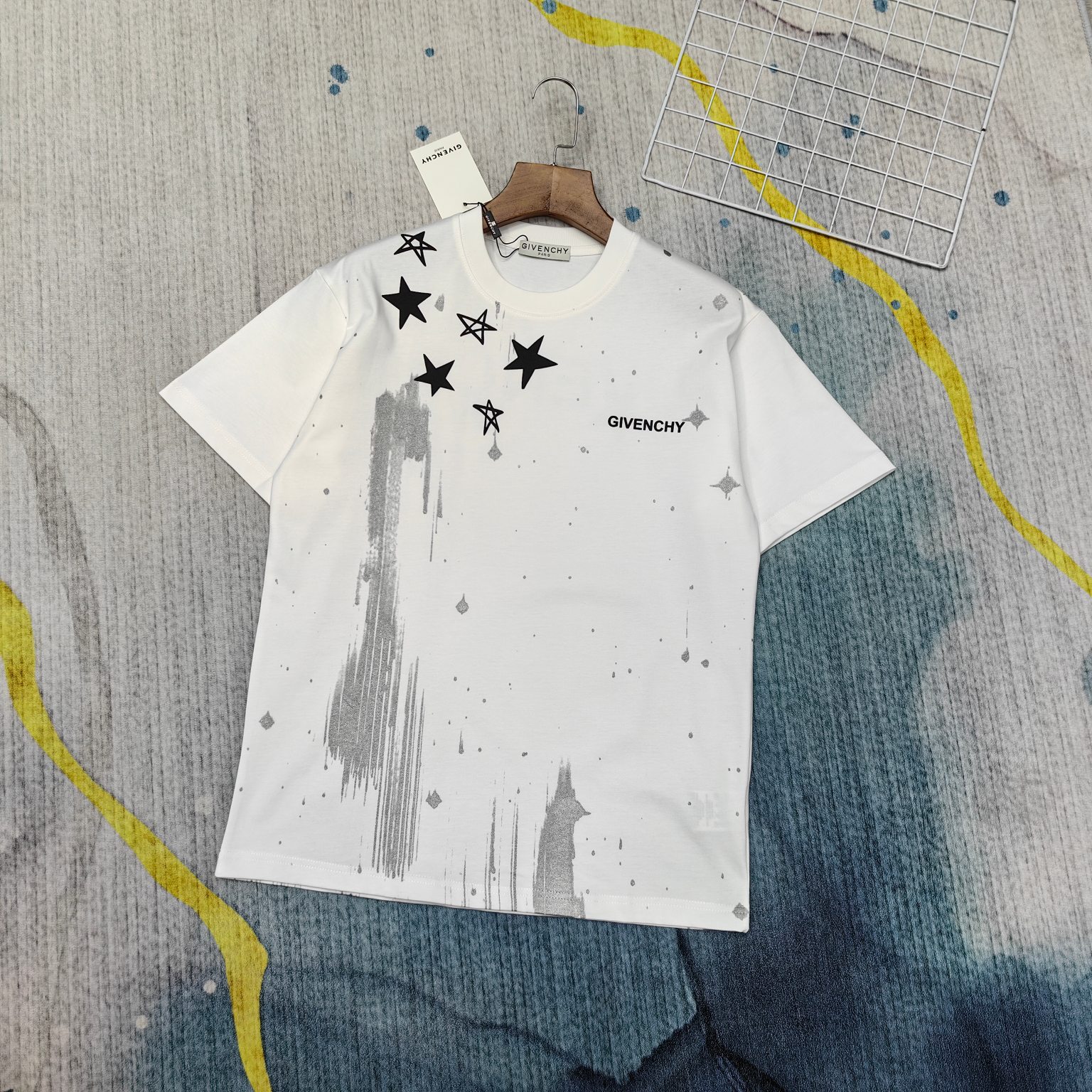 YESKICKS Givenchy Star Cartoon Print For Unisex Black And White