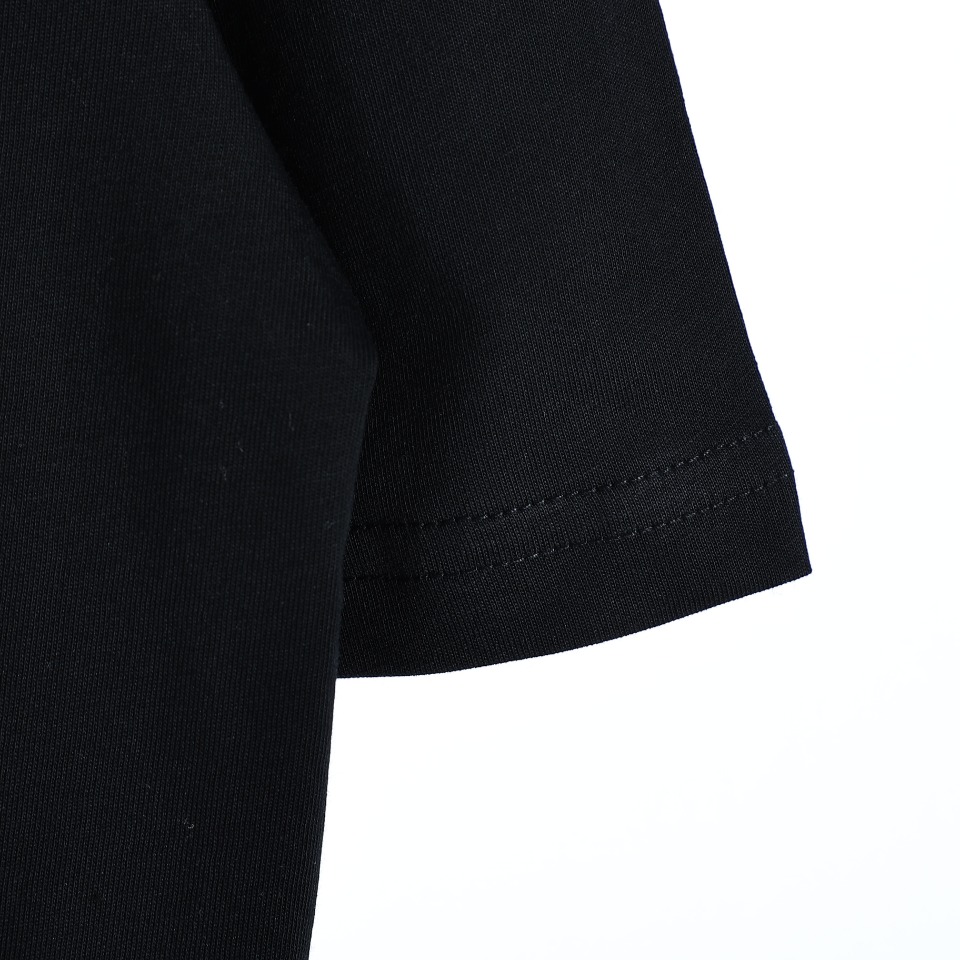 YESKICKS Fendi Zipper Pockets T-Shirt for Unisex Black And Apricot - Image 3