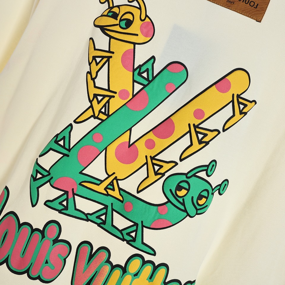 YESKICKS Louis Vuitton Colorful Graffiti Logo Cartoon Foam Printed T-Shirt For Unisex Black And Apricot - Image 3