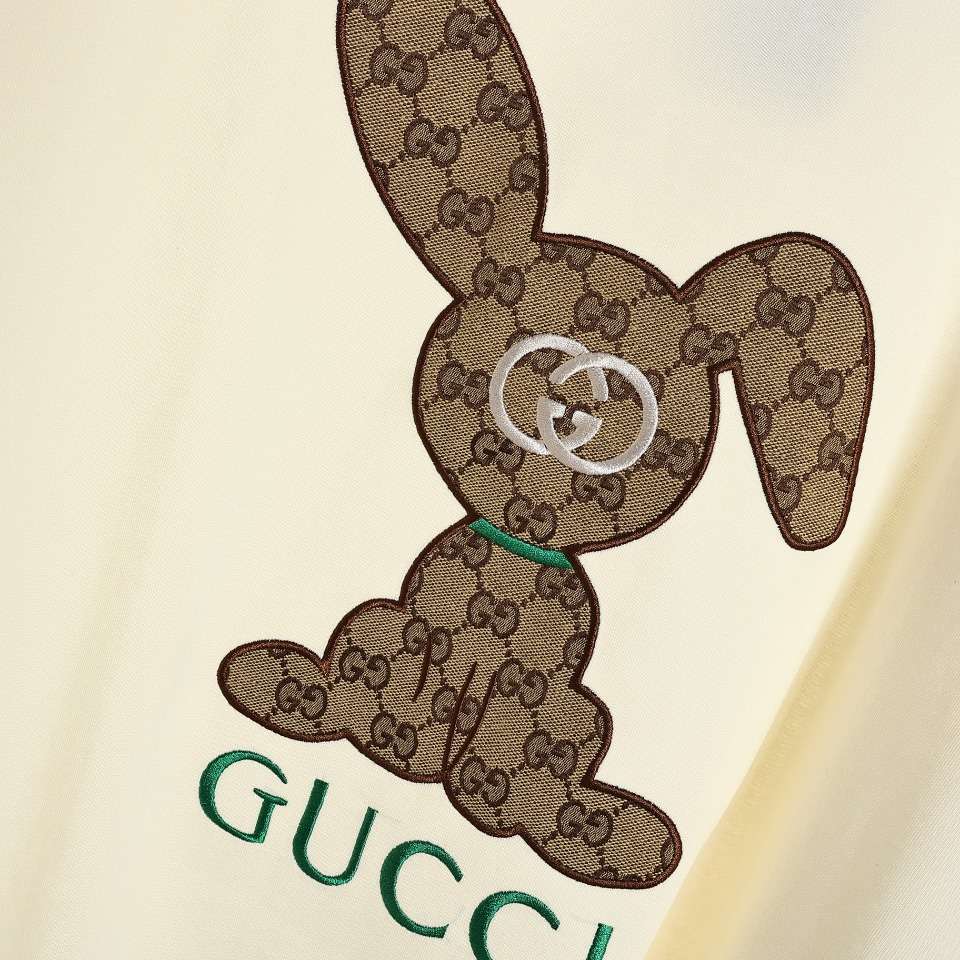 YESKICKS Gucci Floral Bunny Patch Embroidered T-Shirt For Unisex Black And Apricot - Image 3