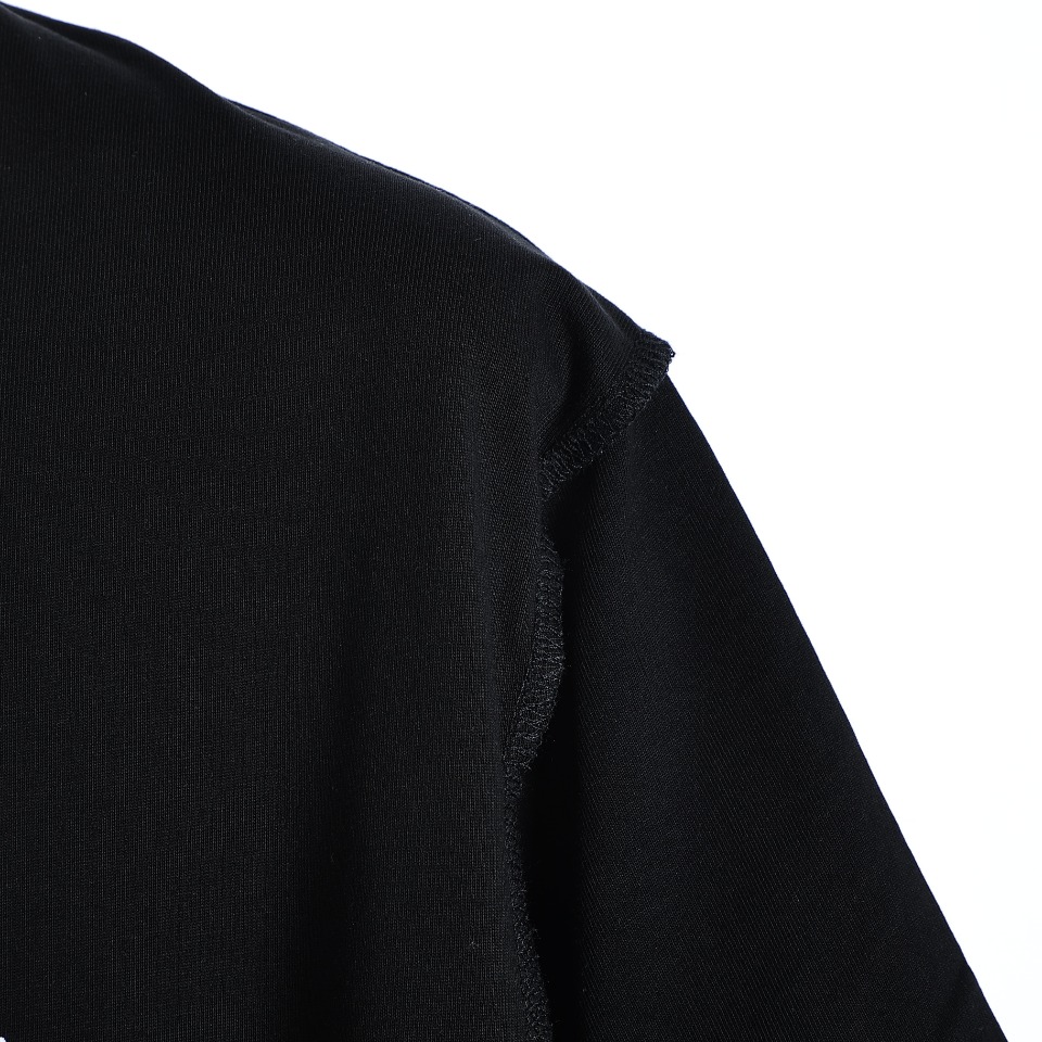 YESKICKS Louis Vuitton Gradient Logo Foam Print T-Shirt For Unisex Black And White - Image 3