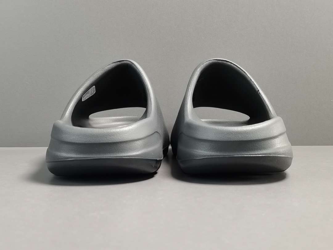 YESKICKS Adidas Yeezy Slide Onyx Replica HQ6448 - Image 4