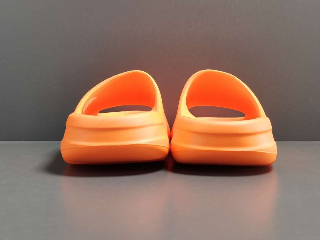 YESKICKS Yeezy Slide Enflame Orange Replica GZ0953 - Image 4