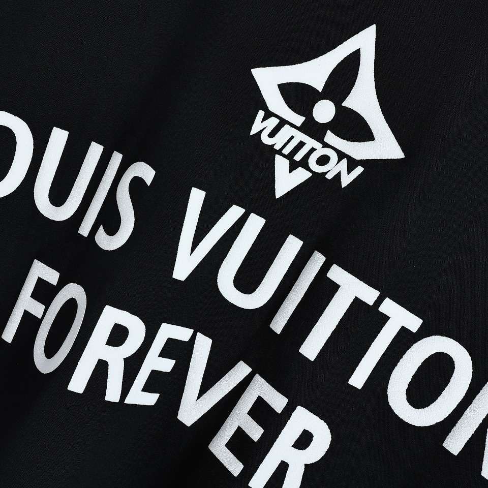 YESKICKS Louis Vuitton Foam Letter Print T-Shirt For Unisex Black And White - Image 3