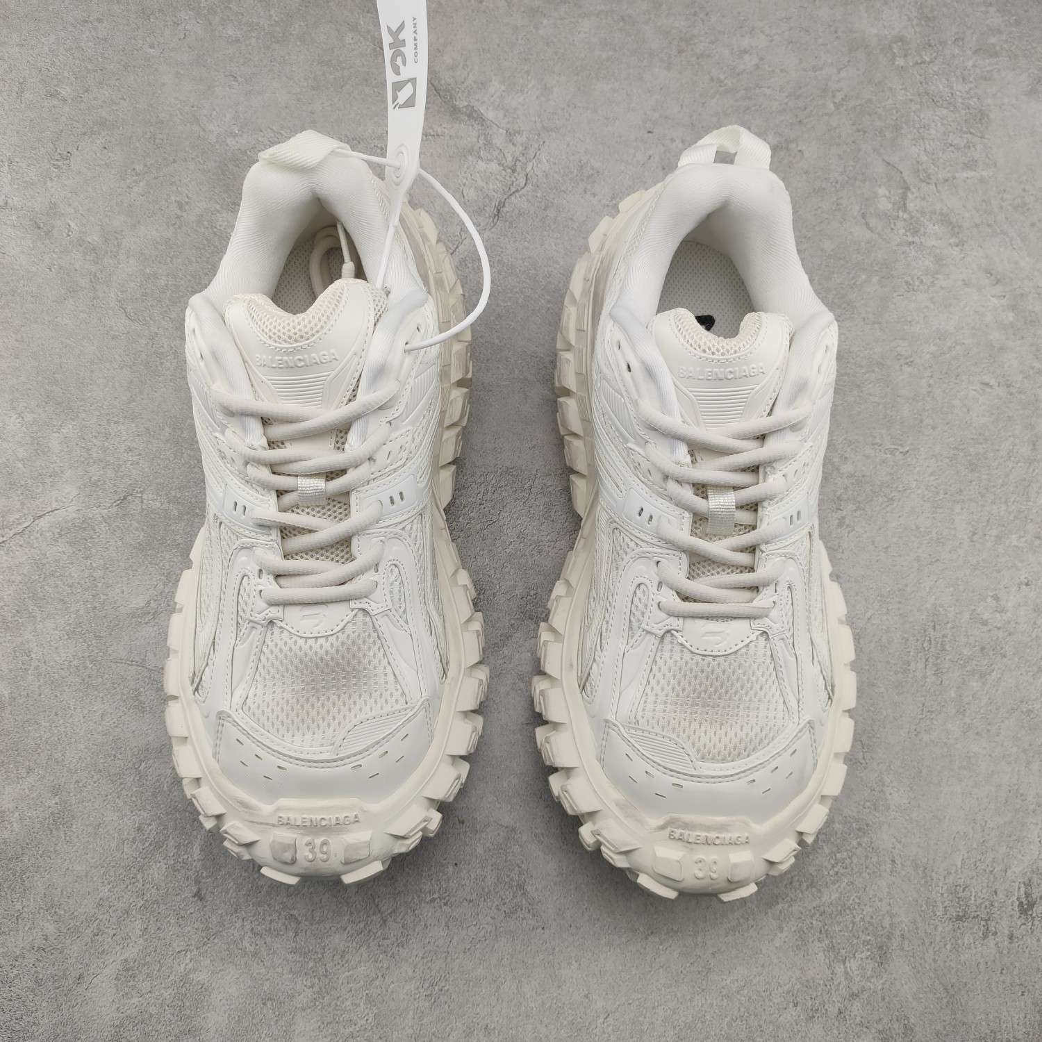 YESKICKS Balenxiaga Defender Rubber Platform Bouncer Sneaker in White Replica - Image 3