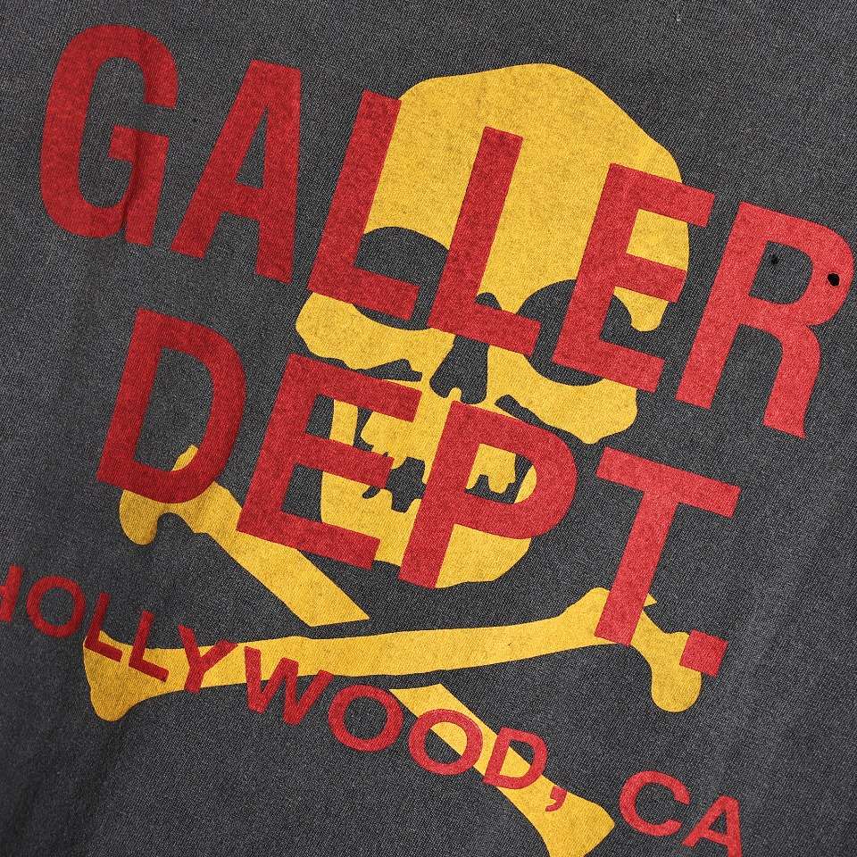 YESKICKS Gallery Dept Skull Pocket Printed Washed Aged Torn Short Sleeve T-Shirt For Unisex - Image 3