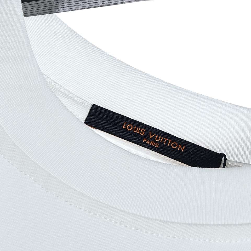 YESKICKS Louis Vuitton Arrow Flocked Foam Short Sleeve T-Shirt For Unisex - Image 3