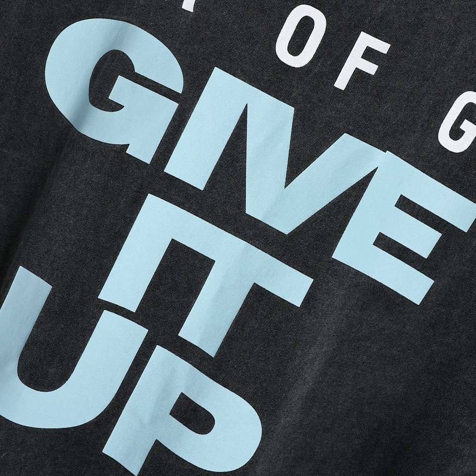 YESKICKS Essentials x Fear OF God Logo Letter Print T-Shirt for Unisex - Image 3