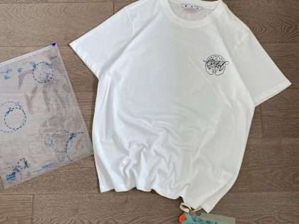 YESKICKS Offwhite Arrow Print T-Shirt for Unisex Black And White