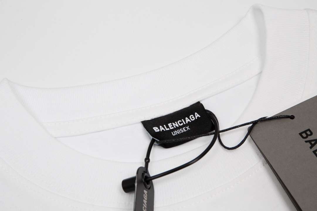 YESKICKS Balenciaga Logo Print T-shirt for Unisex Black And White - Image 10