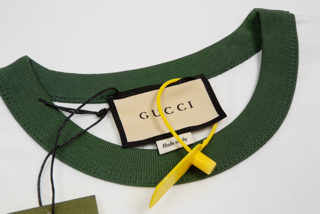 YESKICKS Gucci Color Clash Logo Print T-Shirt for Unisex Black And White - Image 3