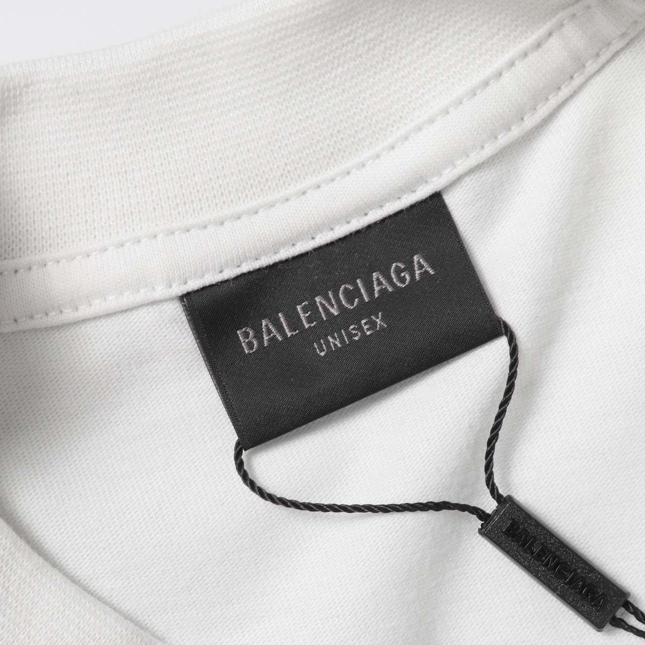 YESKICKS Balenciaga Scissors Print T-shirt for Unisex Black and White - Image 3