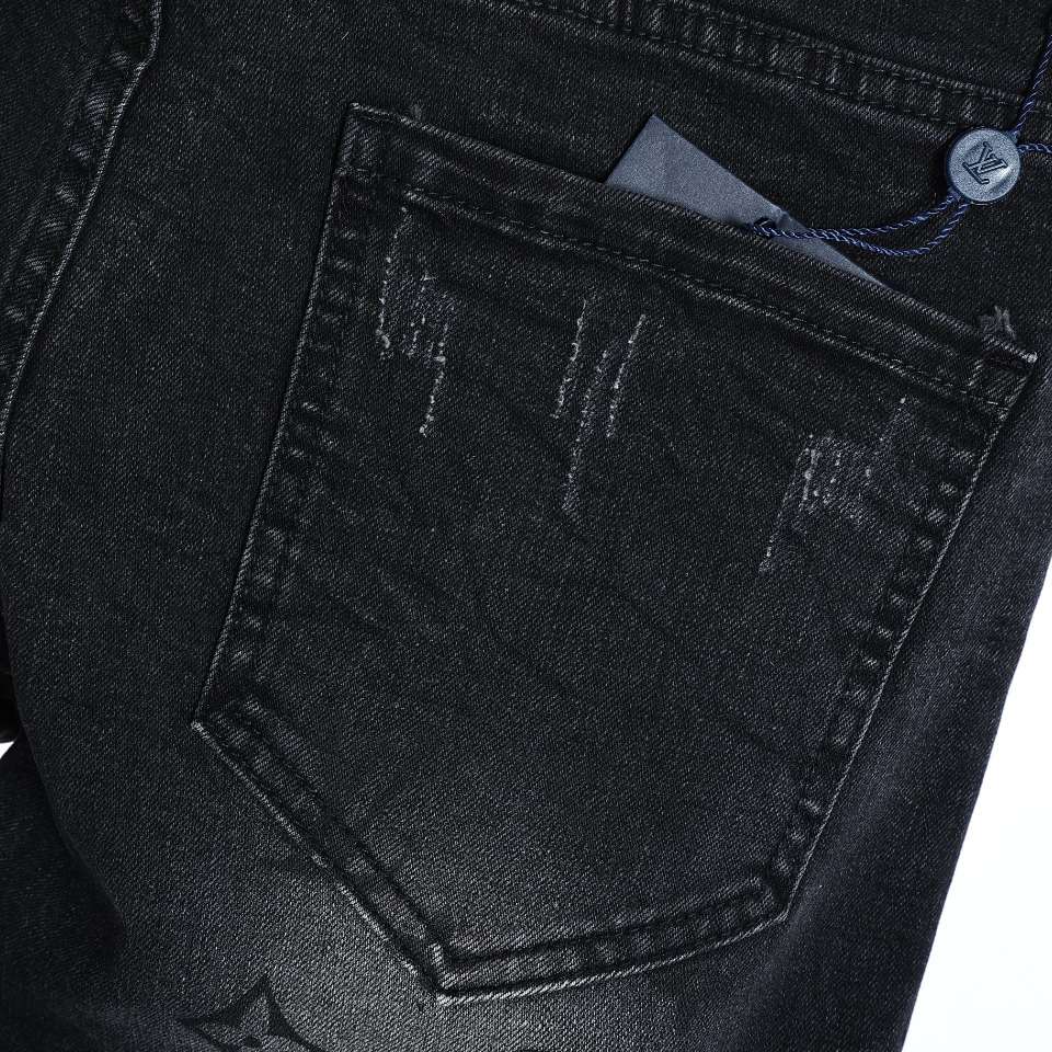 YESKICKS Louis Vuitton Street Style Long Logo Print JeansFor Unisex - Image 4