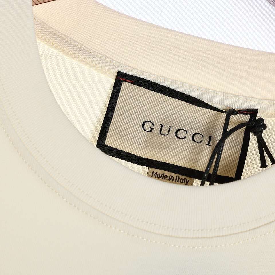 YESKICKS Gucci Floral Bunny Patch Embroidered T-Shirt For Unisex Black And Apricot - Image 4