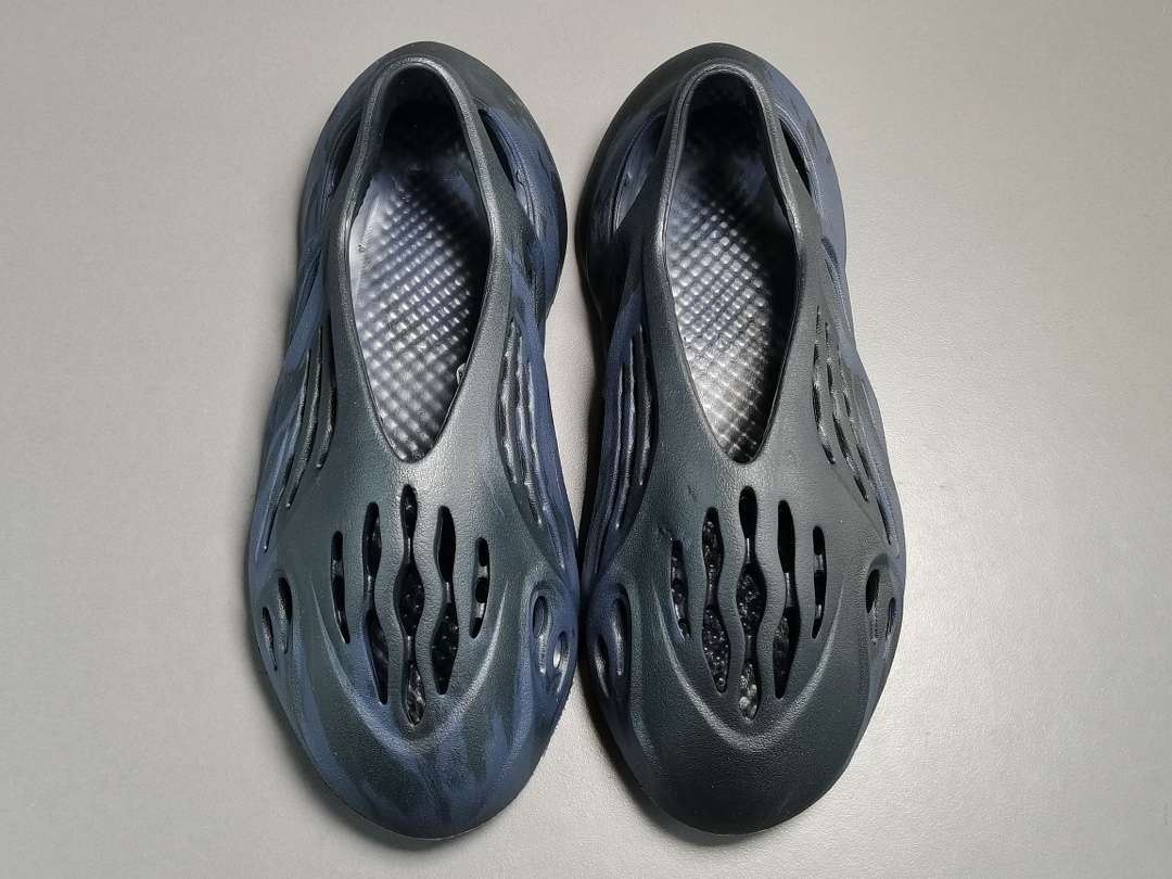 YESKICKS Yeezy Foam Runner ‘Mineral Blue’ Replica GV7903 - Image 5