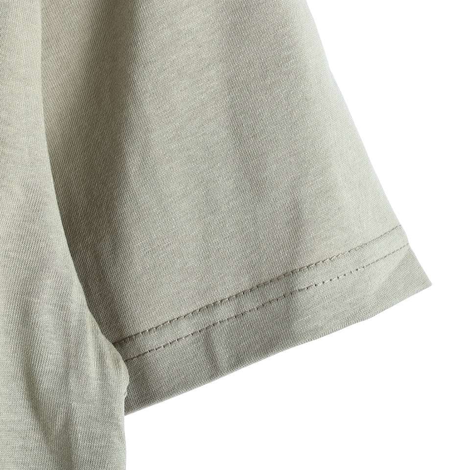 YESKICKS Dior Logo Print T-Shirt For Unisex - Image 4