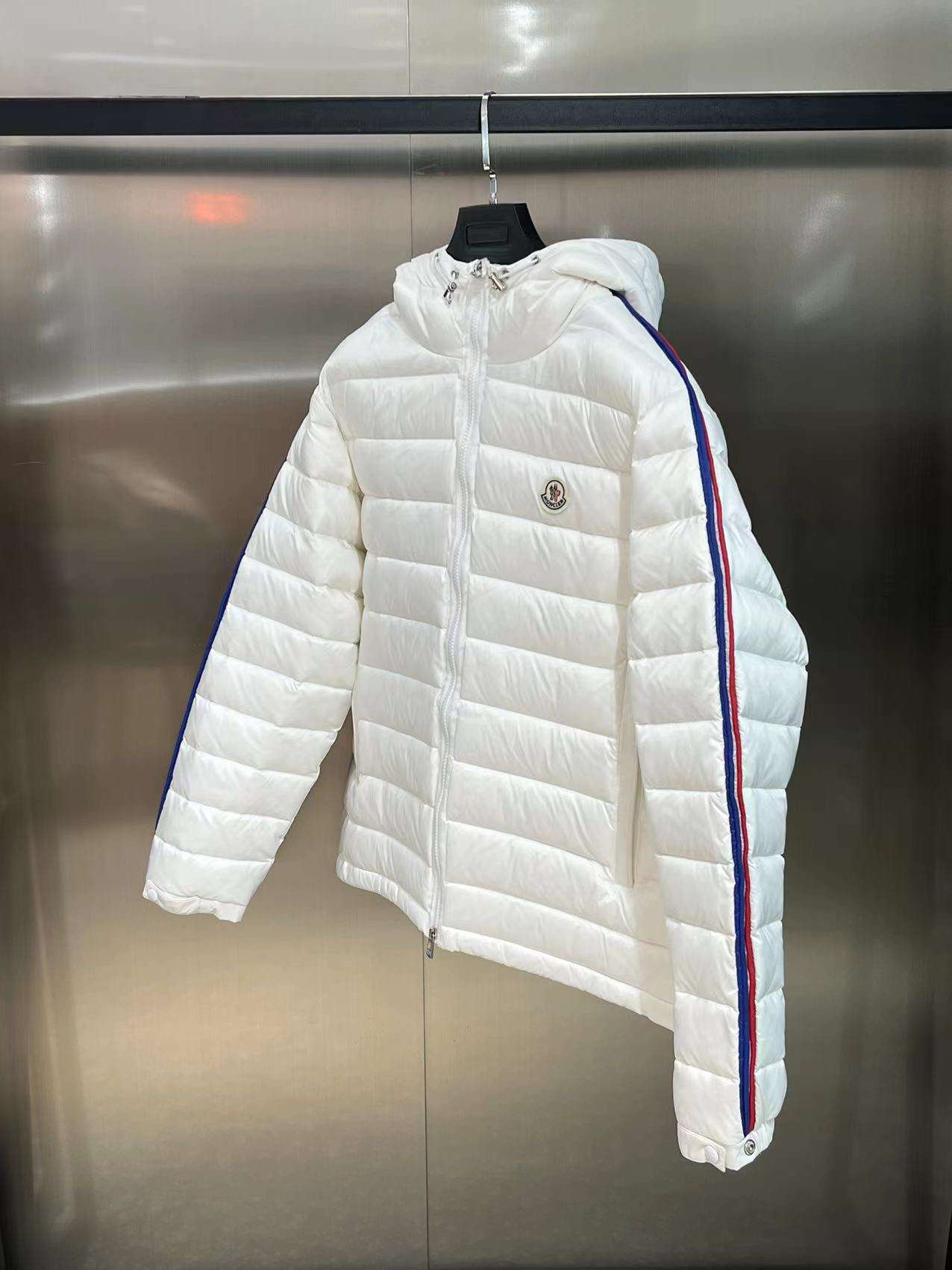 YESKICKS Moncler 2023 Spring and Autumn Men's New Down Jacket Black And White - Image 4