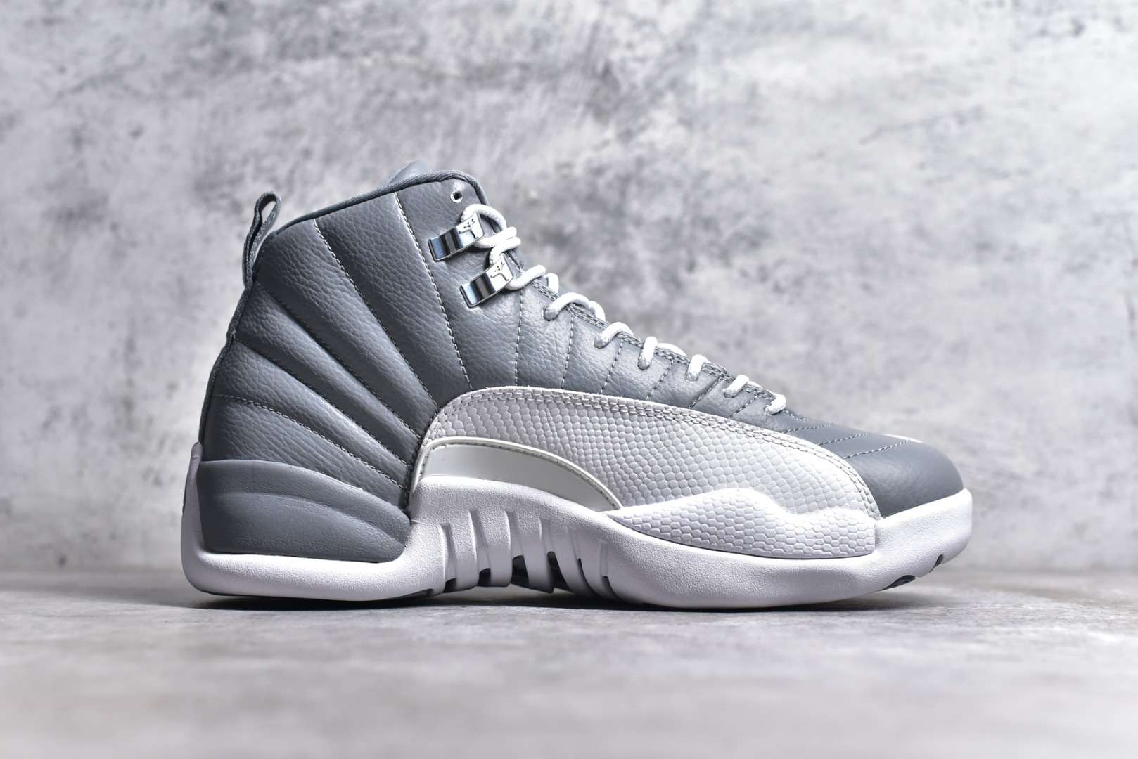 Air Jordan 12 Retro Stealth Replica Sneaker CT8013-015 - Image 4